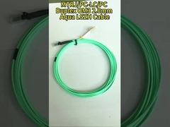 SC - SC สายพัดปลาสเตอร์ไฟเบอร์ออปติกหลายโหมด ดับเพล็กซ์ สีแดง / สีดํา boot OM4 50/125