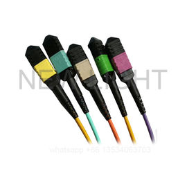 ซื้อ MM SM MPO ถึง 4 สายเคเบิลฝ่าวงล้อม LC การสูญเสียต่ำ 0.35dB และการสูญเสียมาตรฐาน 0.60dB online manufacture