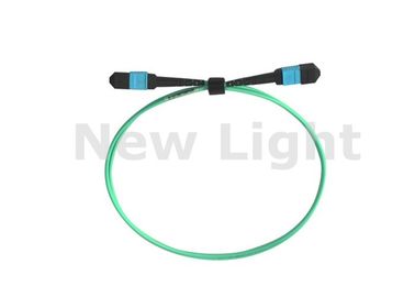 0.5 เมตร 12 สายแพทช์หลัก MPO / MTP สีเขียวสายเคเบิล OM2 / OM3 / OM4 สีเขียว