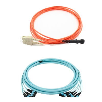 MPO MTP ไฟเบอร์ออปติก ทรังคอร์ด 40G 100G ศูนย์ข้อมูลพร้อมกับ 12 ใยไฟเบอร์ในเครื่องเชื่อมเดียวสําหรับสายไฟฟ้าความหนาแน่นสูง