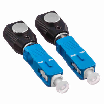 เครื่องปรับไฟเบอร์ออปติกสีดํา SC UPC สําหรับไฟเบอร์เปล่าที่มีความทนทาน > 1000 เท่า